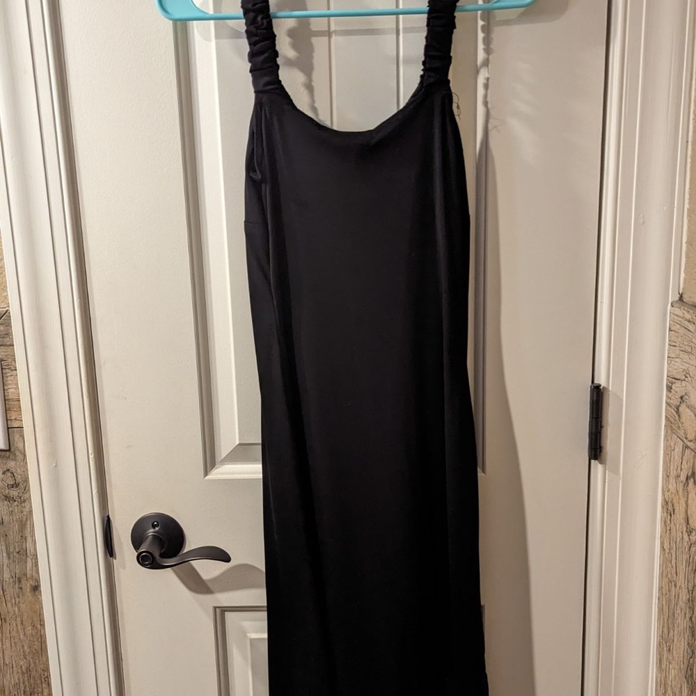 Black dress - Picture 2 of 2